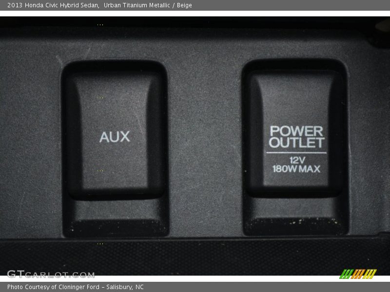 Urban Titanium Metallic / Beige 2013 Honda Civic Hybrid Sedan