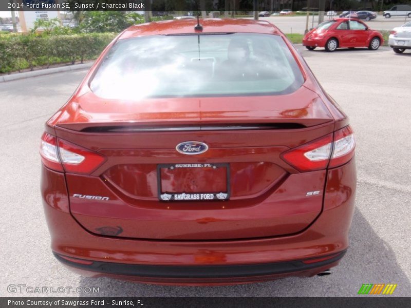 Sunset / Charcoal Black 2014 Ford Fusion SE