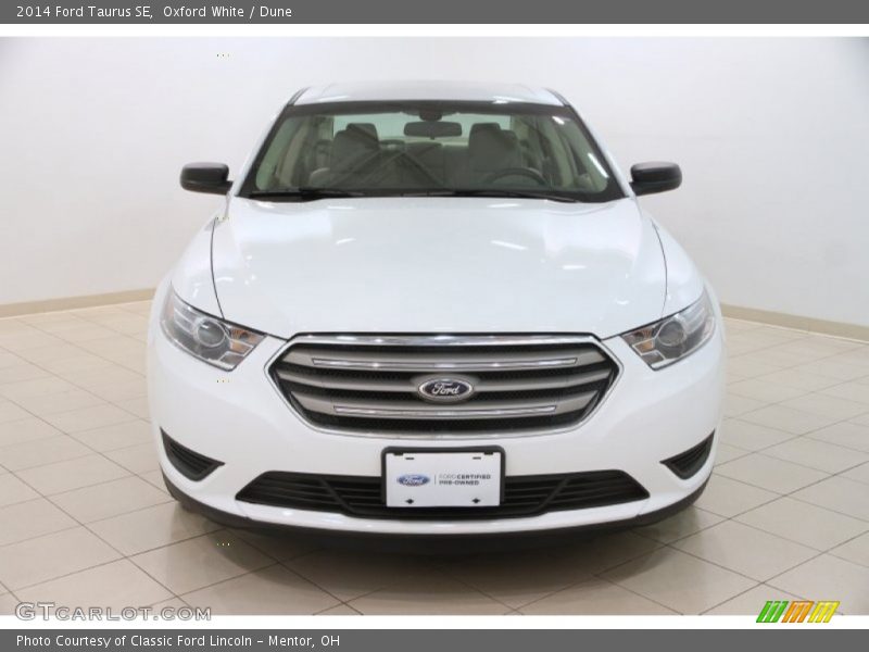 Oxford White / Dune 2014 Ford Taurus SE