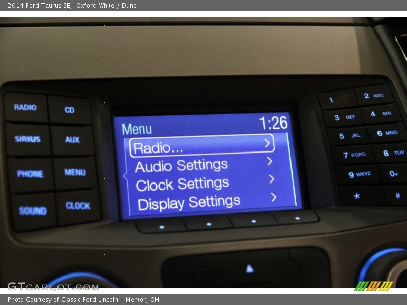 Oxford White / Dune 2014 Ford Taurus SE