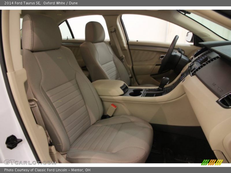 Oxford White / Dune 2014 Ford Taurus SE
