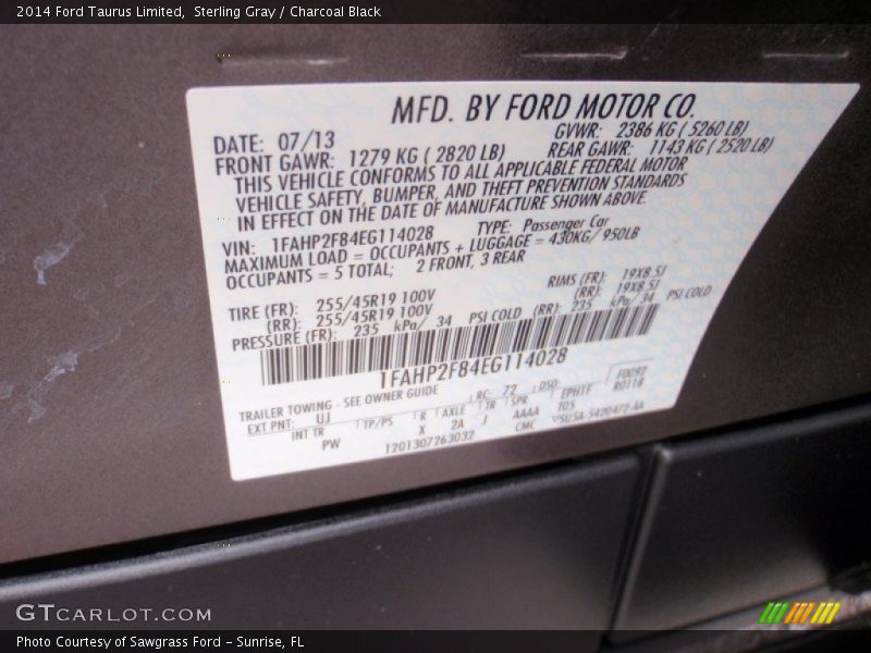 Sterling Gray / Charcoal Black 2014 Ford Taurus Limited
