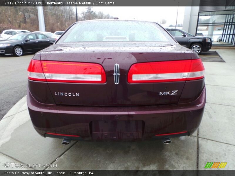 Bordeaux Reserve Metallic / Light Camel 2012 Lincoln MKZ FWD