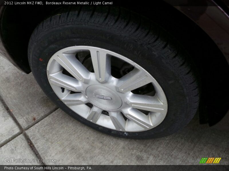 Bordeaux Reserve Metallic / Light Camel 2012 Lincoln MKZ FWD