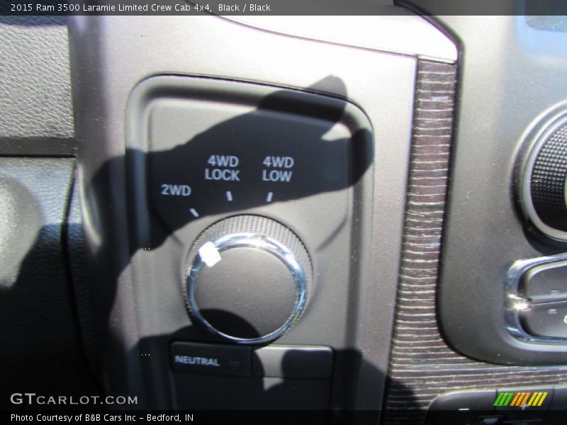 Controls of 2015 3500 Laramie Limited Crew Cab 4x4