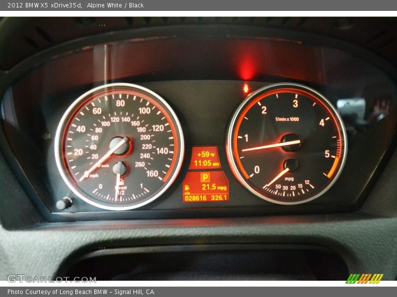 Alpine White / Black 2012 BMW X5 xDrive35d