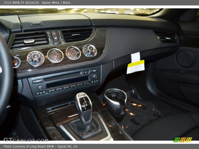 Alpine White / Black 2015 BMW Z4 sDrive28i