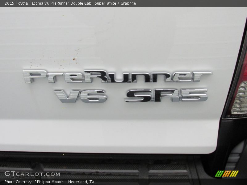 Super White / Graphite 2015 Toyota Tacoma V6 PreRunner Double Cab
