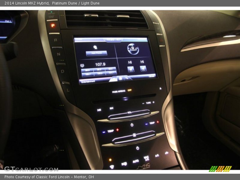 Controls of 2014 MKZ Hybrid