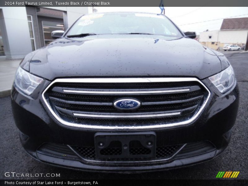 Tuxedo Black / Charcoal Black 2014 Ford Taurus Limited
