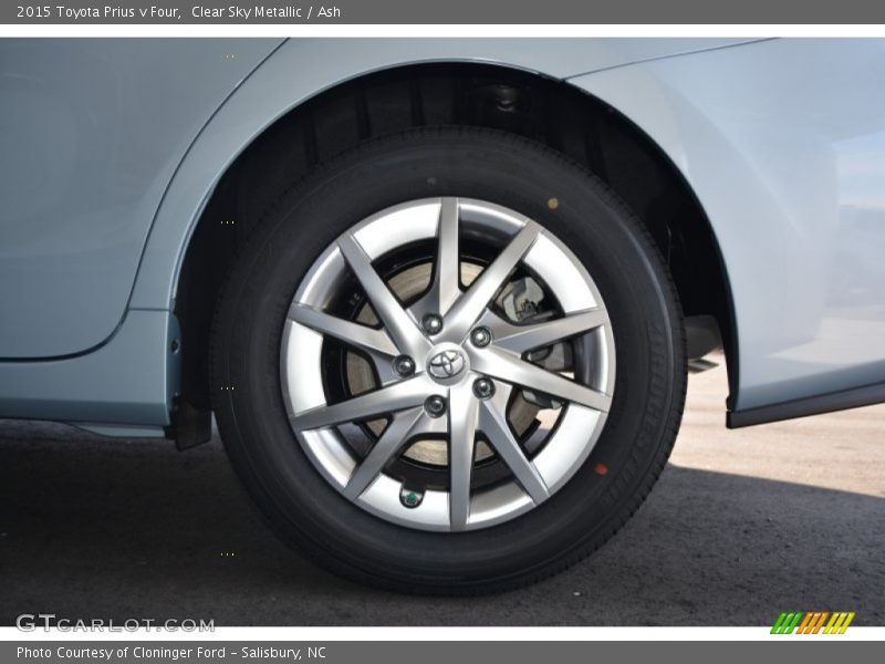  2015 Prius v Four Wheel