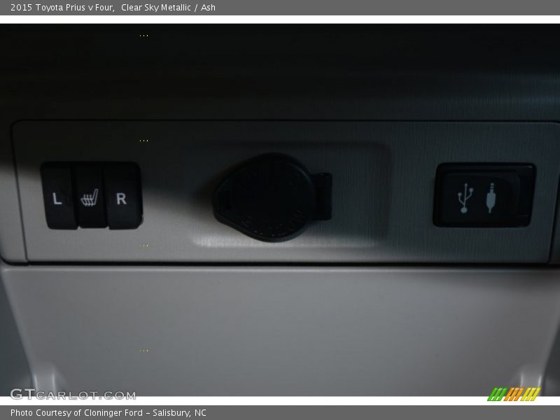 Clear Sky Metallic / Ash 2015 Toyota Prius v Four