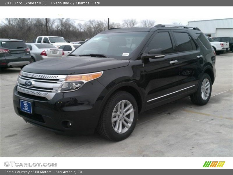 Tuxedo Black / Charcoal Black 2015 Ford Explorer XLT