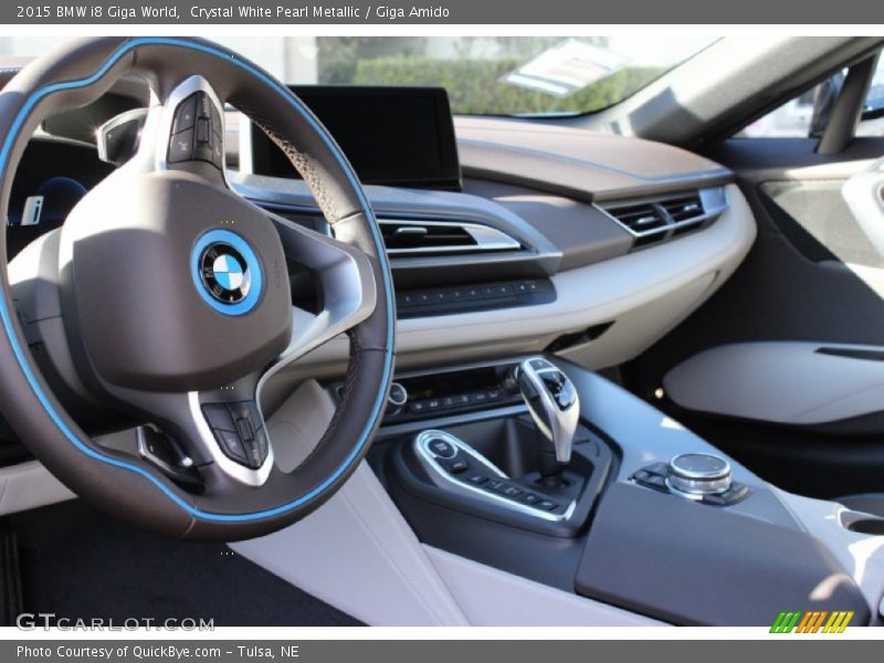  2015 i8 Giga World Giga Amido Interior