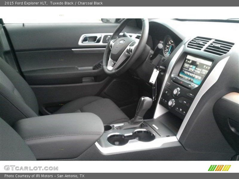Tuxedo Black / Charcoal Black 2015 Ford Explorer XLT