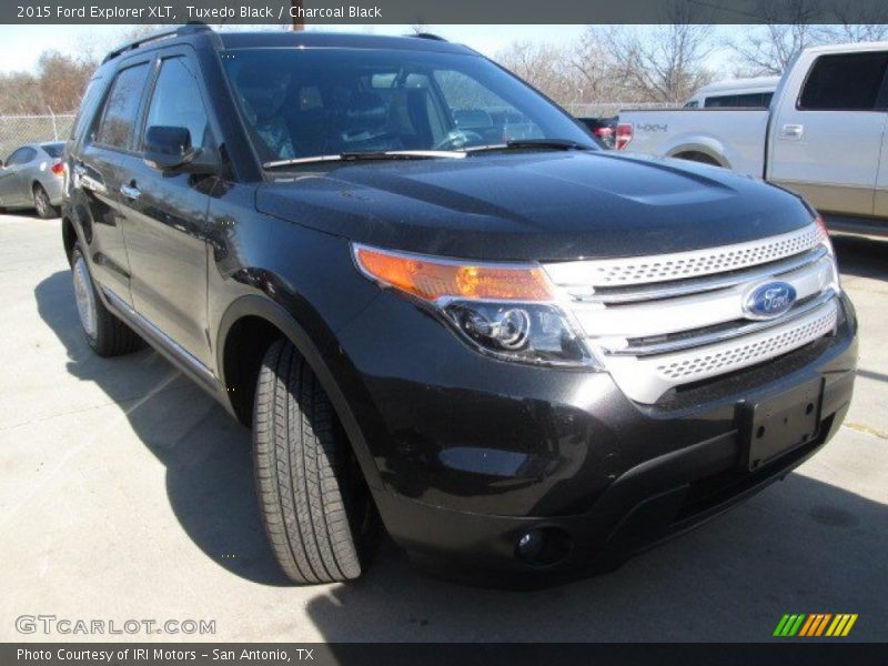 Tuxedo Black / Charcoal Black 2015 Ford Explorer XLT
