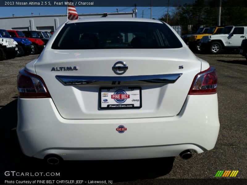 Pearl White / Charcoal 2013 Nissan Altima 2.5 S