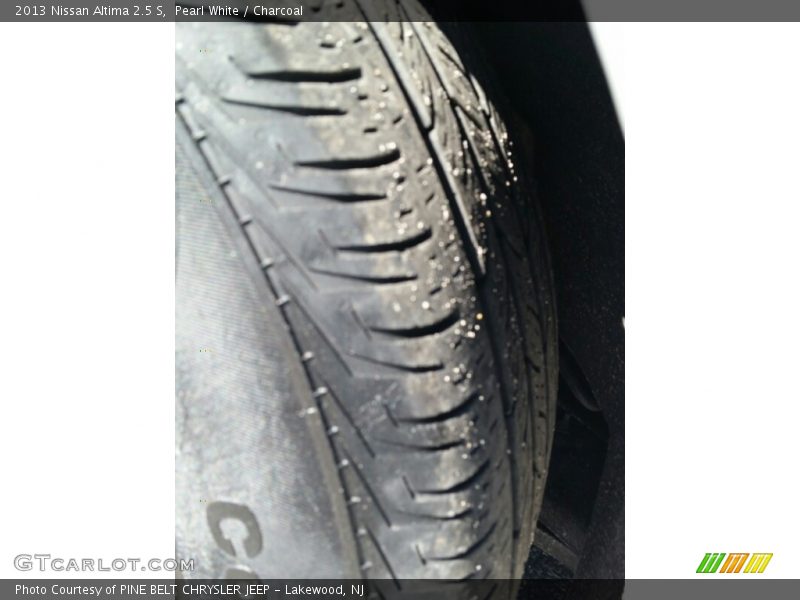 Pearl White / Charcoal 2013 Nissan Altima 2.5 S