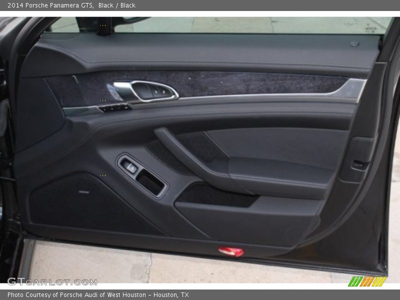 Door Panel of 2014 Panamera GTS