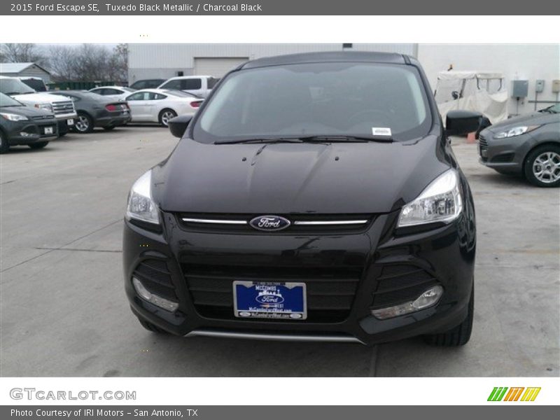 Tuxedo Black Metallic / Charcoal Black 2015 Ford Escape SE