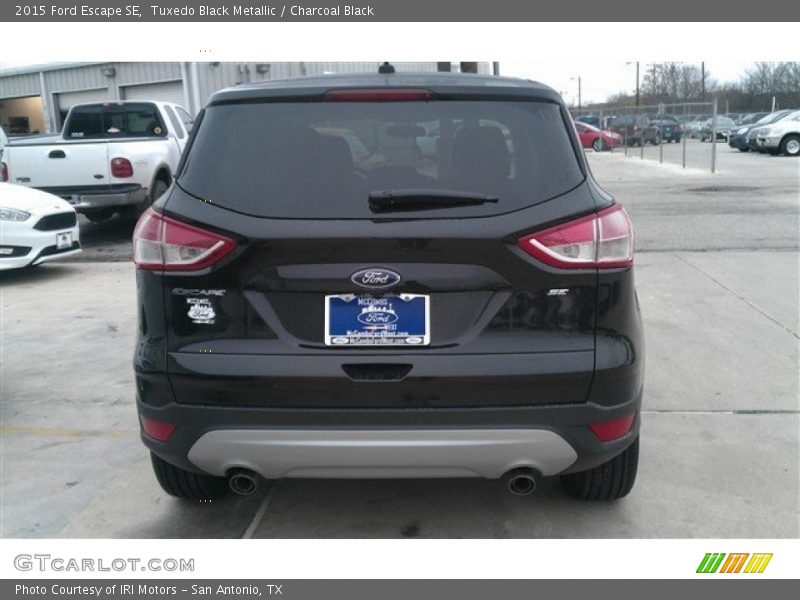 Tuxedo Black Metallic / Charcoal Black 2015 Ford Escape SE