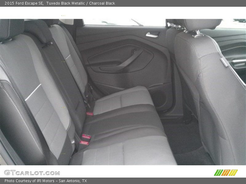 Tuxedo Black Metallic / Charcoal Black 2015 Ford Escape SE