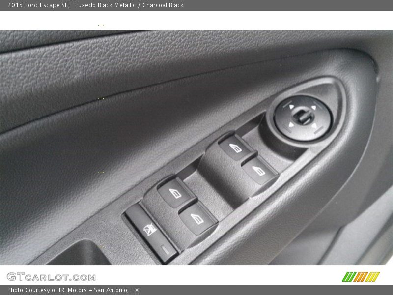 Tuxedo Black Metallic / Charcoal Black 2015 Ford Escape SE