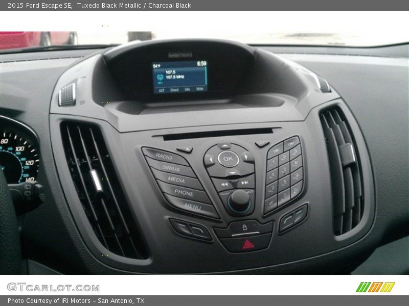 Tuxedo Black Metallic / Charcoal Black 2015 Ford Escape SE