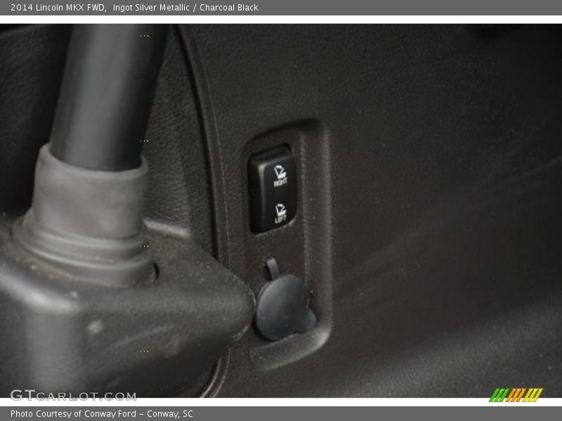 Ingot Silver Metallic / Charcoal Black 2014 Lincoln MKX FWD