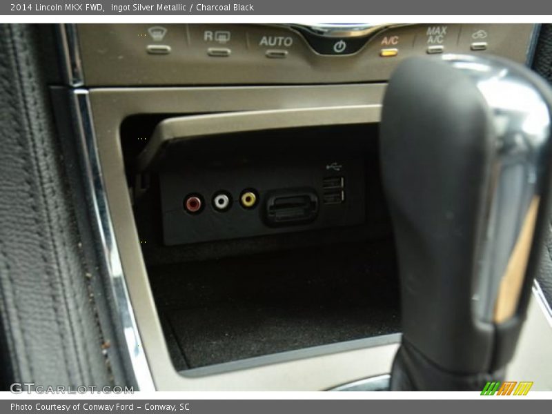 Ingot Silver Metallic / Charcoal Black 2014 Lincoln MKX FWD