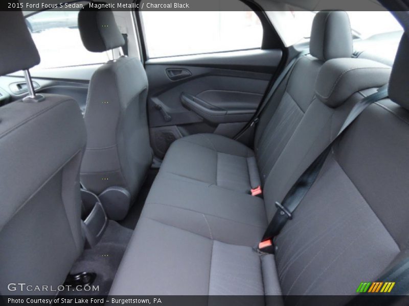 Magnetic Metallic / Charcoal Black 2015 Ford Focus S Sedan