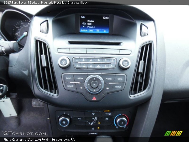Magnetic Metallic / Charcoal Black 2015 Ford Focus S Sedan