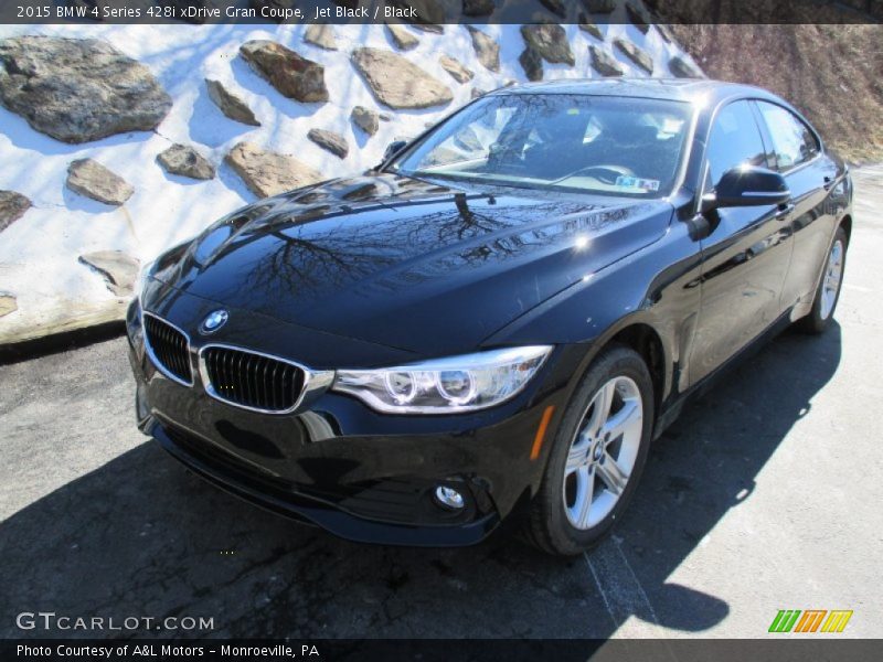 Front 3/4 View of 2015 4 Series 428i xDrive Gran Coupe