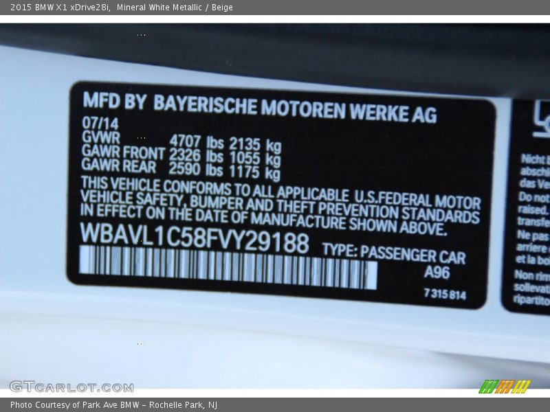Mineral White Metallic / Beige 2015 BMW X1 xDrive28i