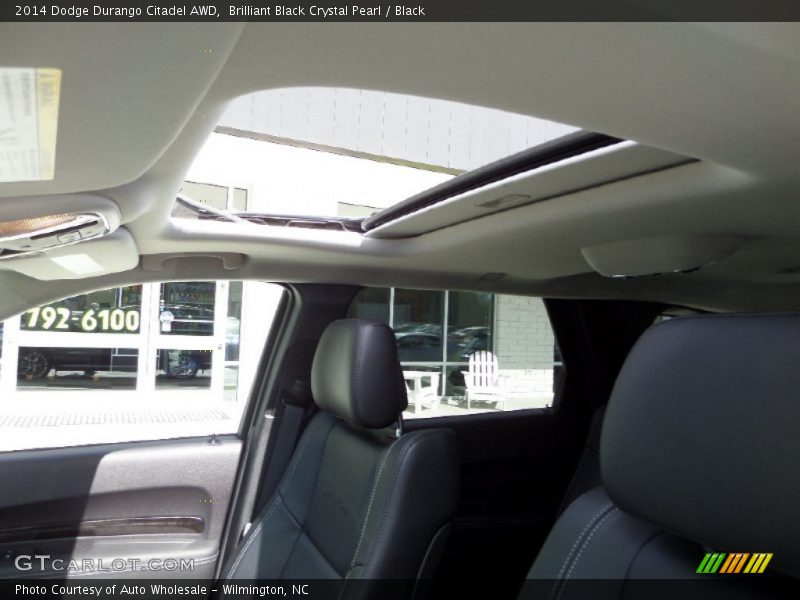Brilliant Black Crystal Pearl / Black 2014 Dodge Durango Citadel AWD