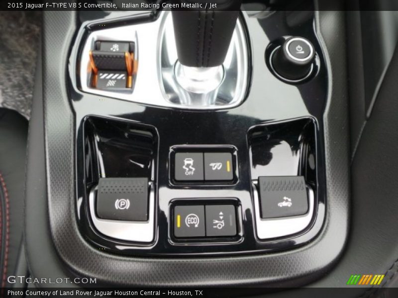 Controls of 2015 F-TYPE V8 S Convertible
