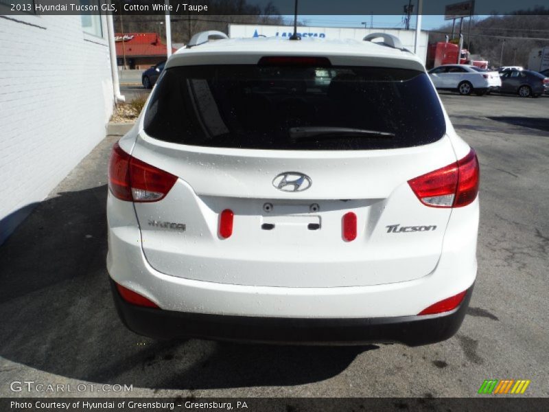 Cotton White / Taupe 2013 Hyundai Tucson GLS