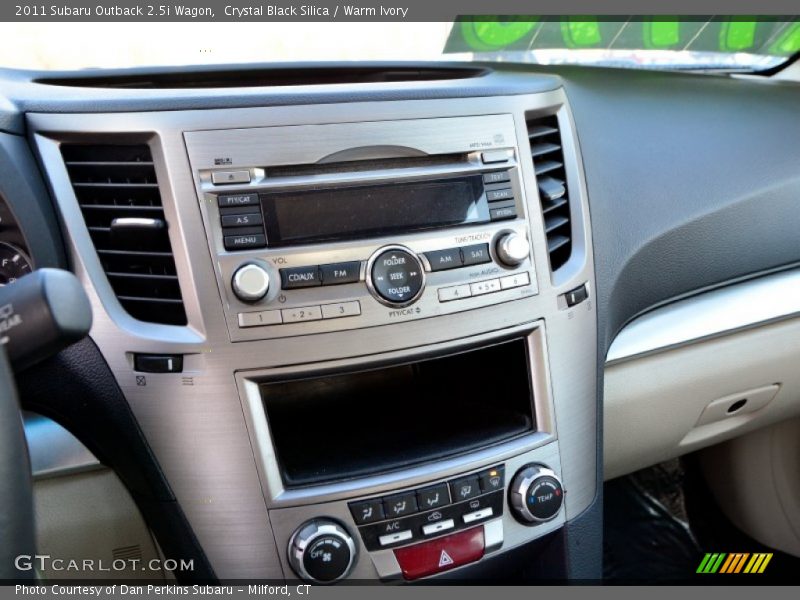 Crystal Black Silica / Warm Ivory 2011 Subaru Outback 2.5i Wagon
