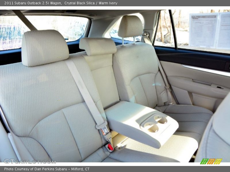 Crystal Black Silica / Warm Ivory 2011 Subaru Outback 2.5i Wagon