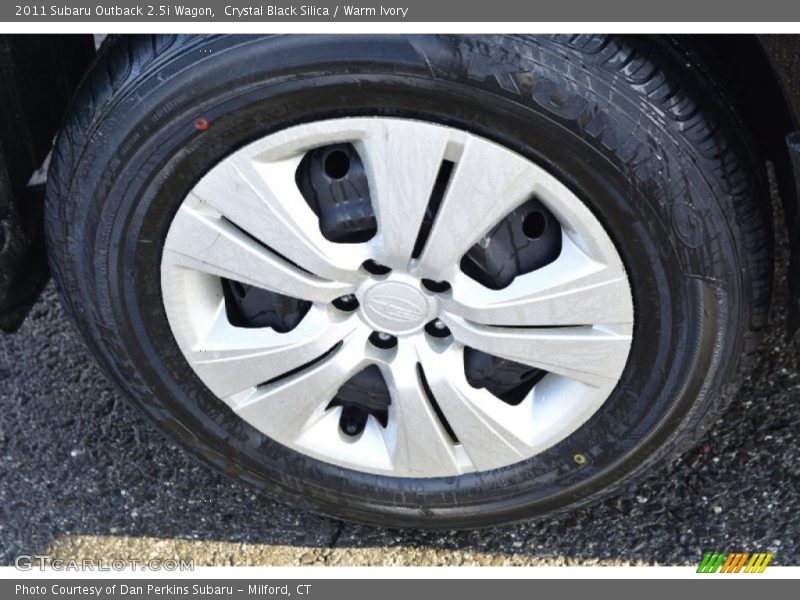 Crystal Black Silica / Warm Ivory 2011 Subaru Outback 2.5i Wagon