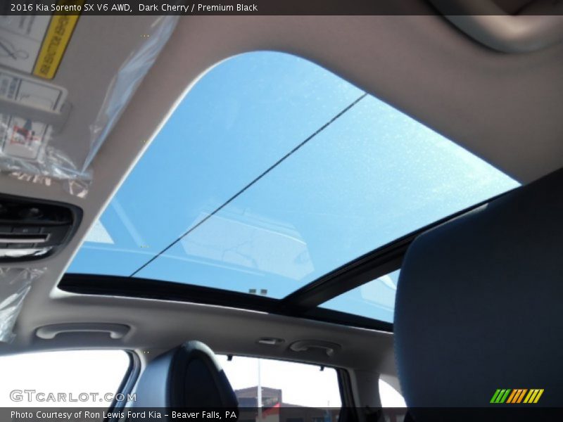 Sunroof of 2016 Sorento SX V6 AWD