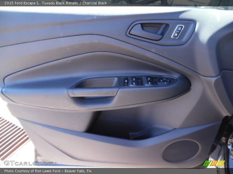 Tuxedo Black Metallic / Charcoal Black 2015 Ford Escape S