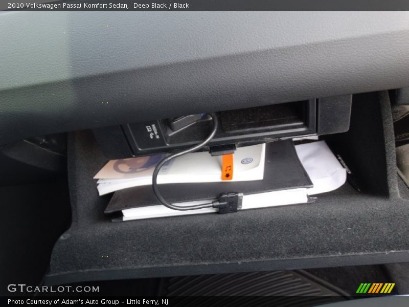 Deep Black / Black 2010 Volkswagen Passat Komfort Sedan