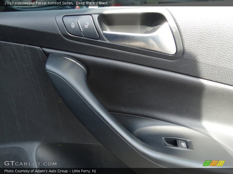 Deep Black / Black 2010 Volkswagen Passat Komfort Sedan