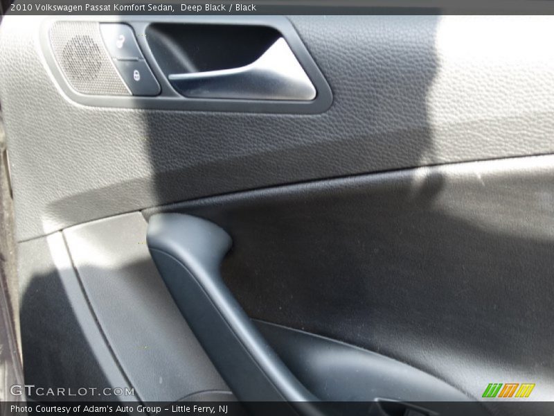 Deep Black / Black 2010 Volkswagen Passat Komfort Sedan
