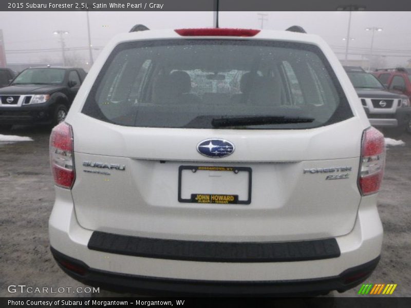 Satin White Pearl / Gray 2015 Subaru Forester 2.5i