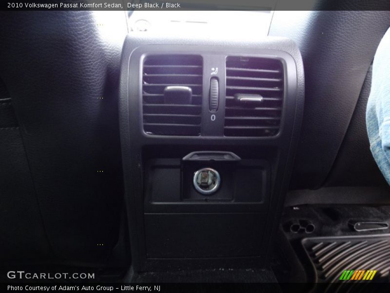 Deep Black / Black 2010 Volkswagen Passat Komfort Sedan