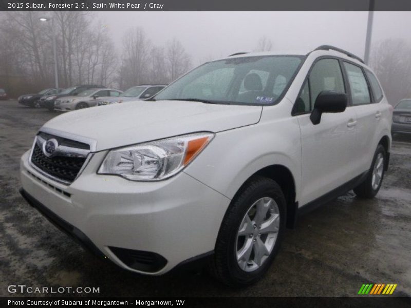 Front 3/4 View of 2015 Forester 2.5i