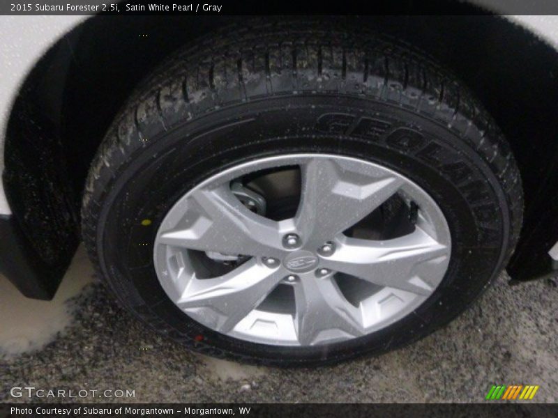 Satin White Pearl / Gray 2015 Subaru Forester 2.5i