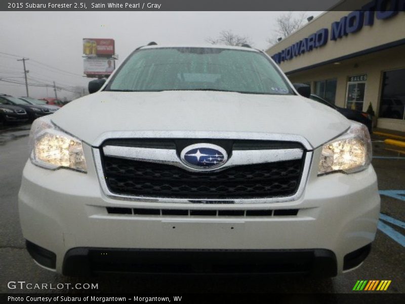 Satin White Pearl / Gray 2015 Subaru Forester 2.5i